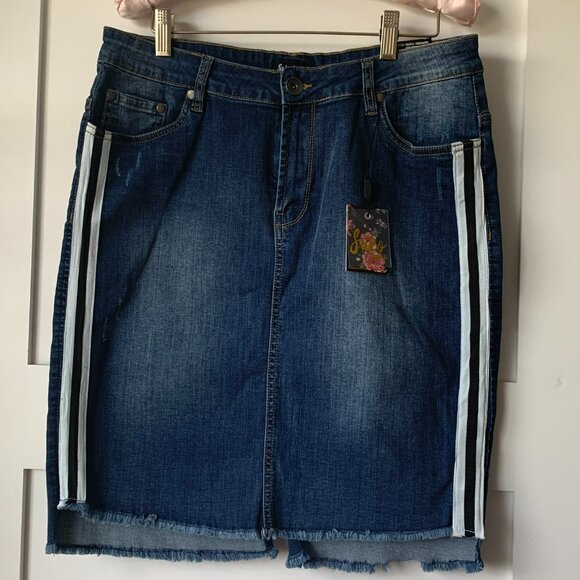 NWT Suko Jeans Denim Skirt - Picture 2 of 5